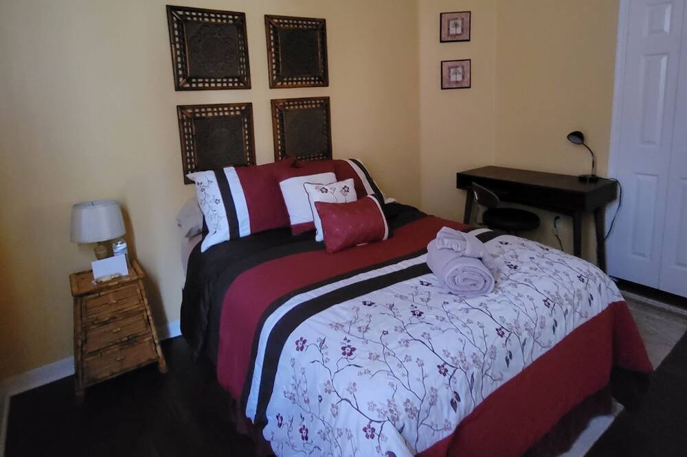 Photo of Bedroom in Lake Mary