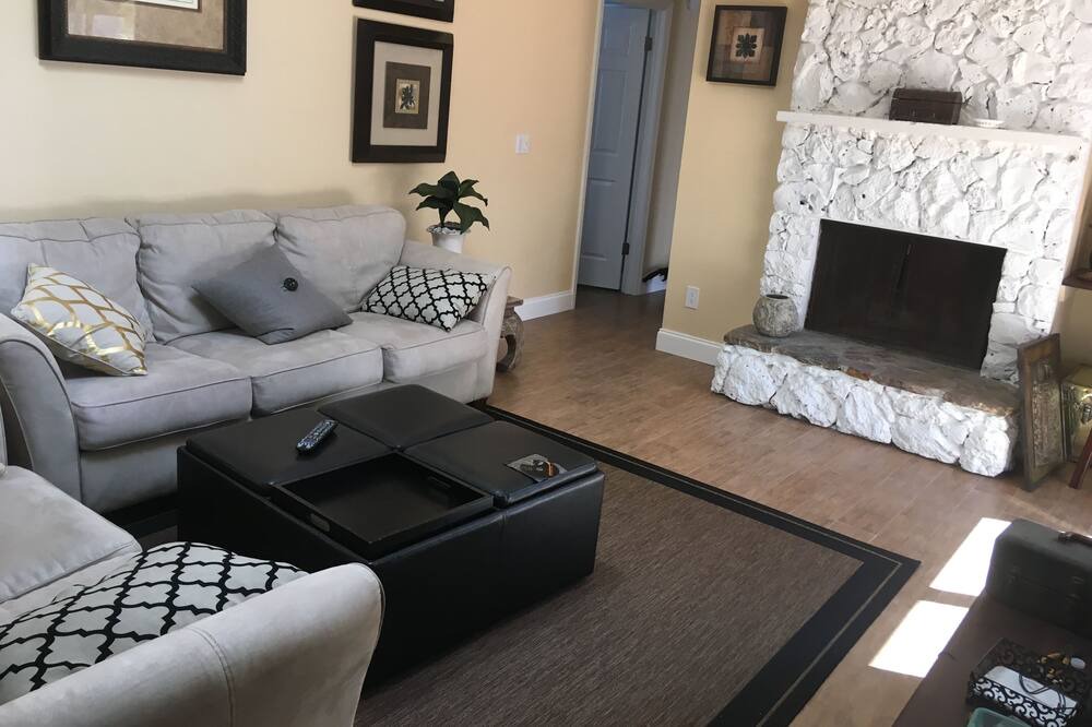 Photo of Livingroom in Casselberry