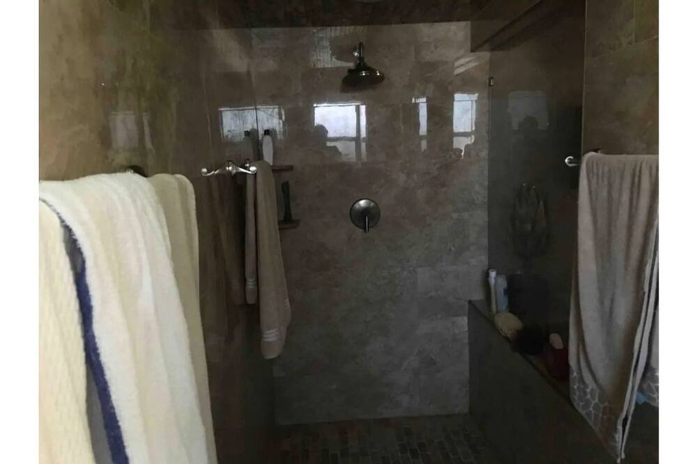 Photo of Bathroom in Casselberry