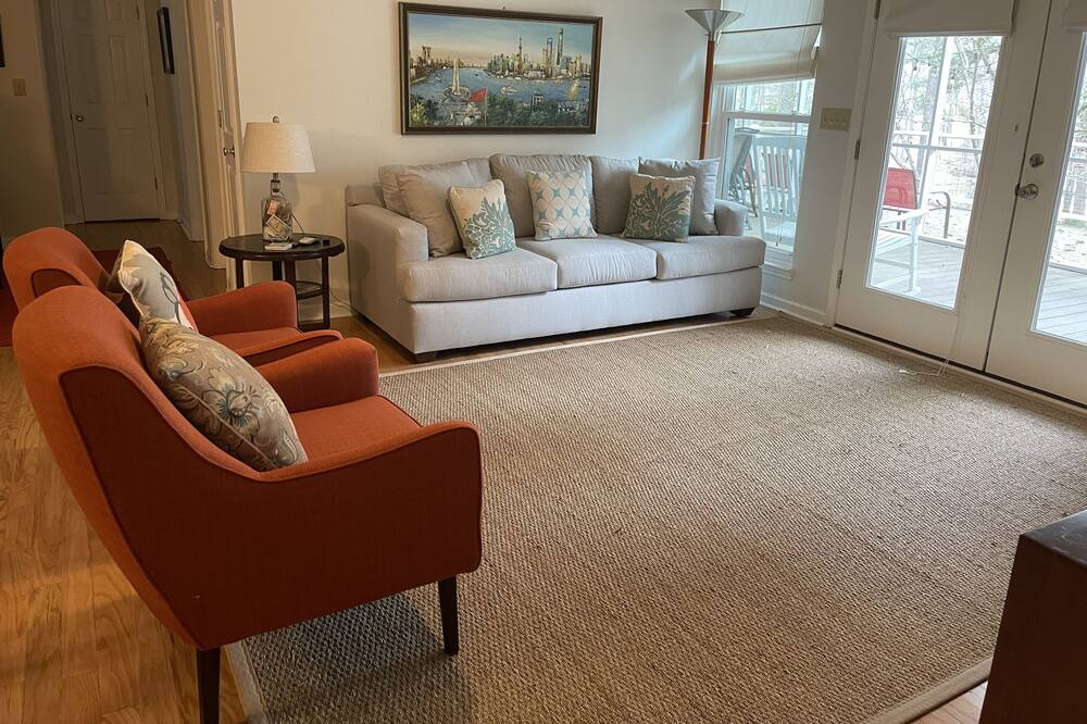 Photo of Livingroom in Eatonton