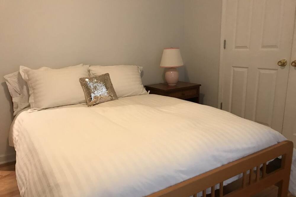 Photo of Bedroom in Eatonton