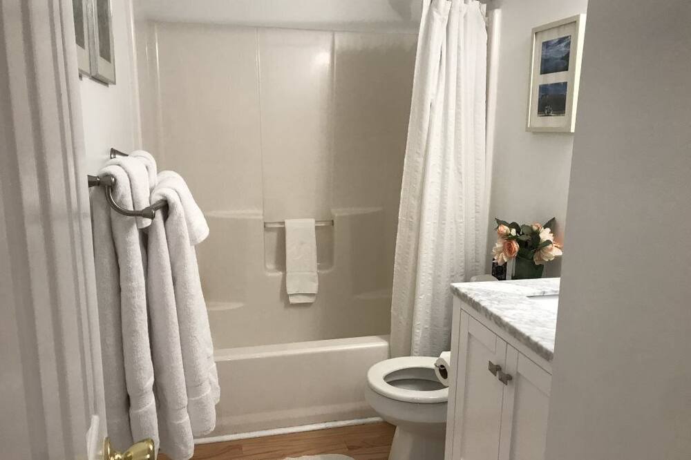 Photo of Bathroom in Eatonton