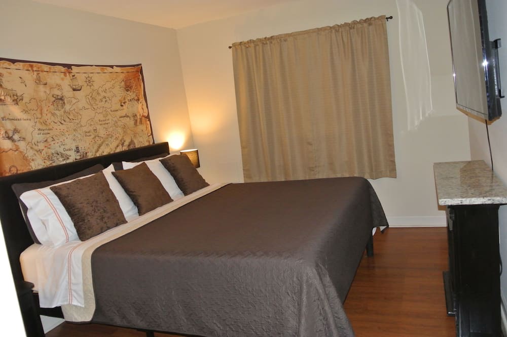 Photo of Bedroom in Tall Timbers - Brechtel
