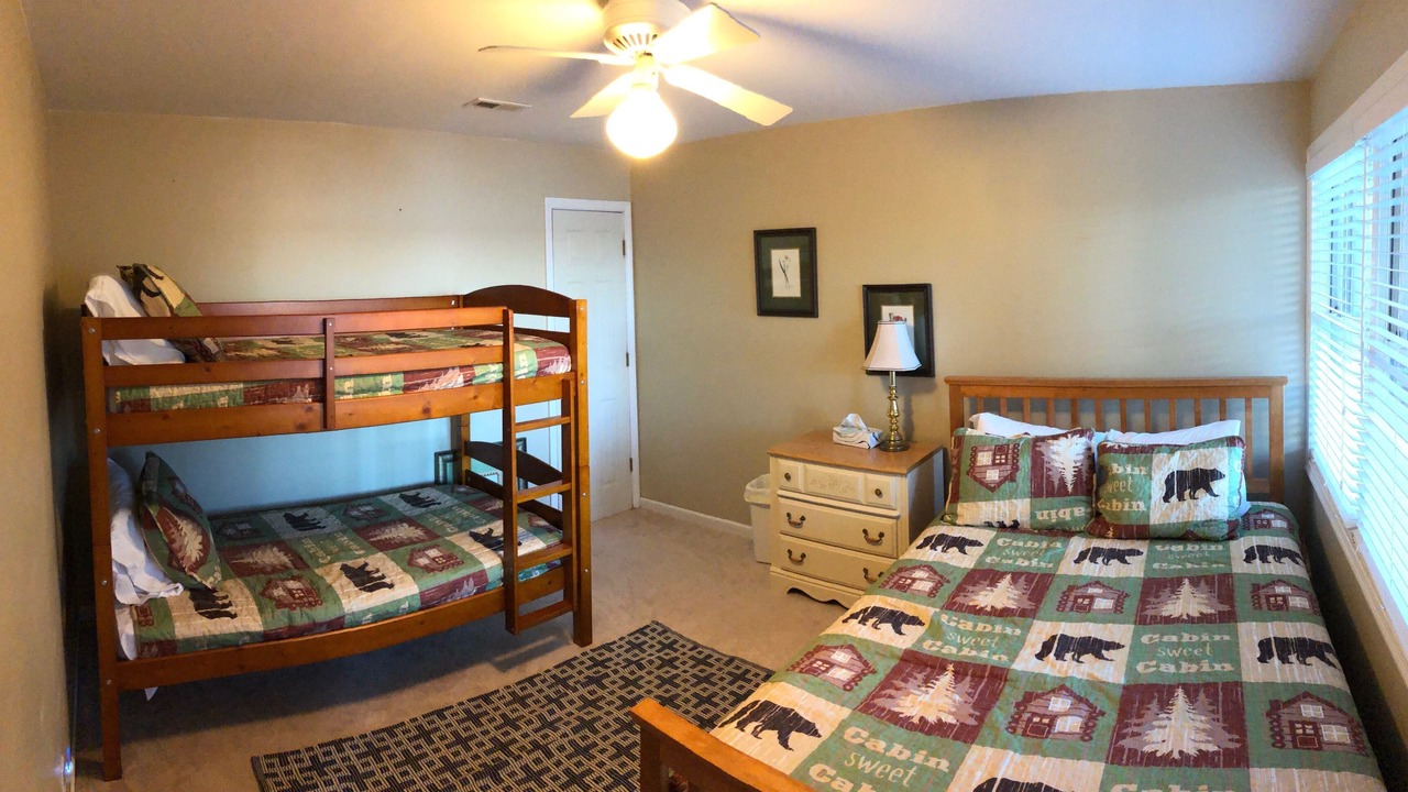 Photo of Livingroom in Wedowee
