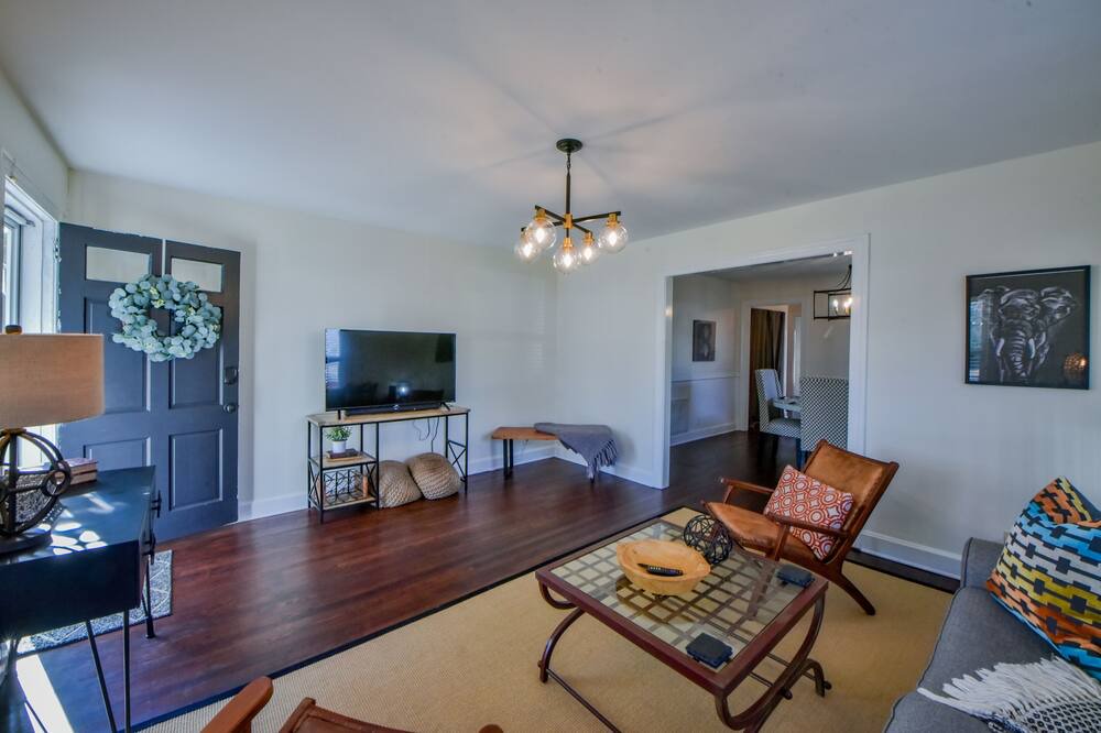 Photo of Bedroom in Northport