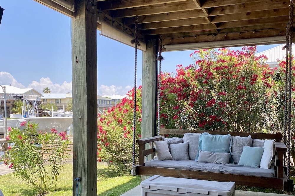 Photo of Patio Balcony in Royal Lagoons