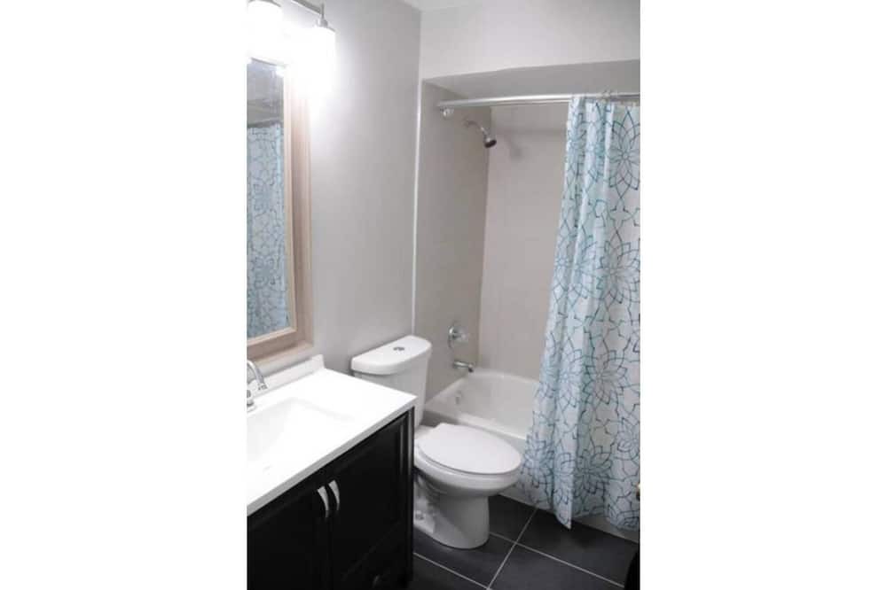 Photo of Bathroom in Williamsburg