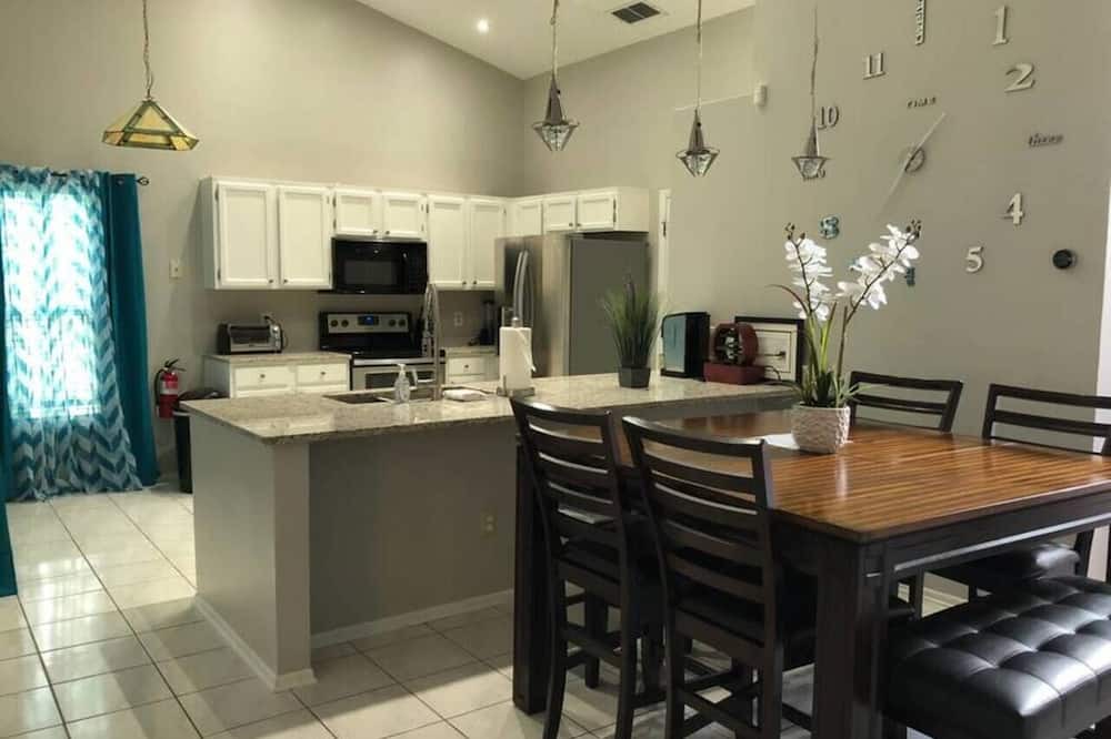 Photo of Kitchen in Williamsburg