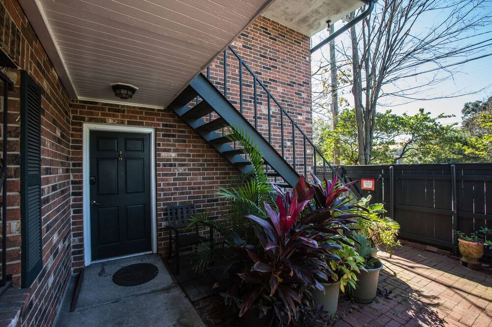 Photo of Patio Balcony in Faubourg Delassize