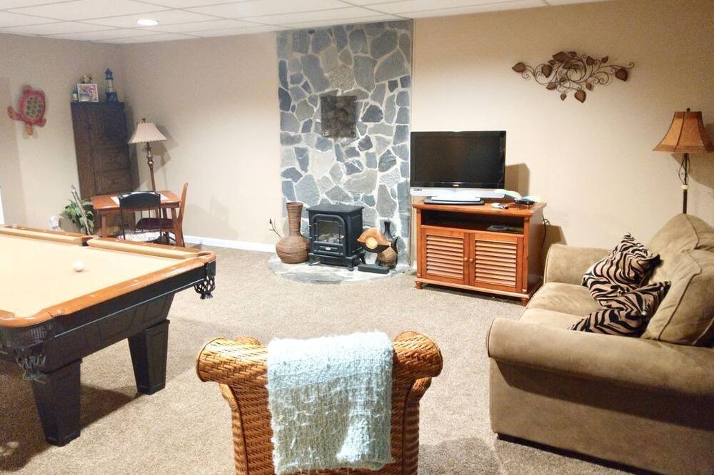 Photo of Bedroom in Northport