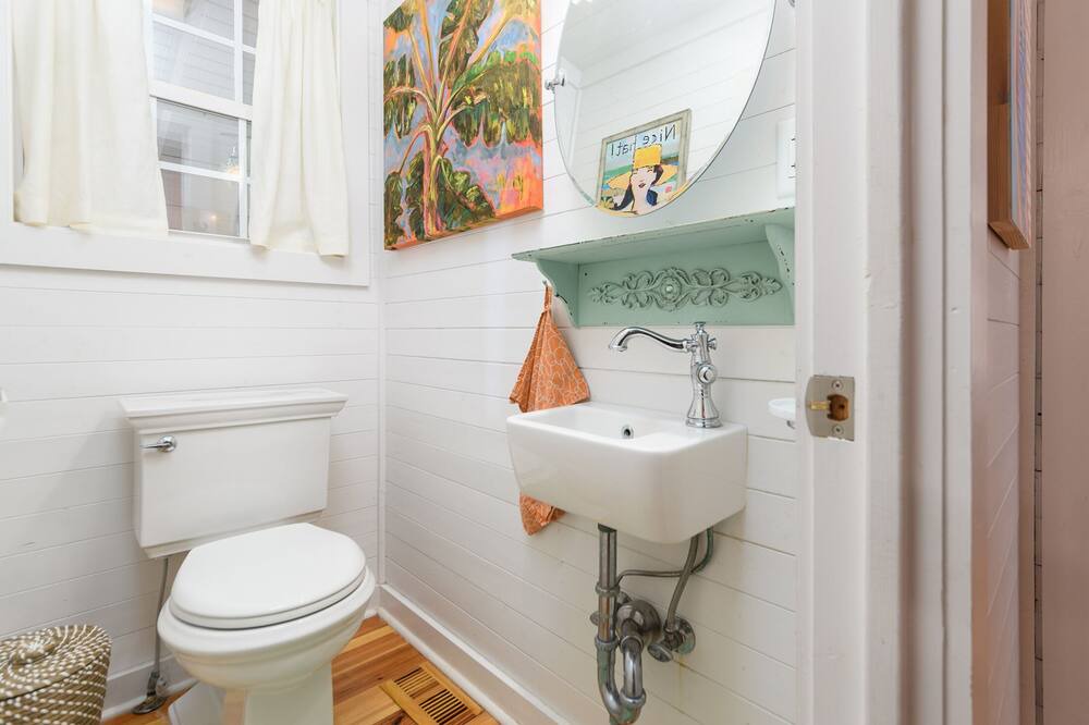 Photo of Bathroom in Tybee Island