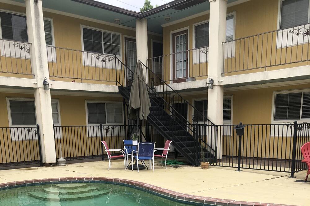 Photo of Outdoor in Highlands - Perkins