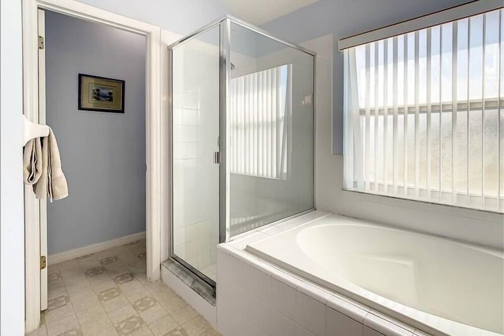 Photo of Bathroom in Florida Pines