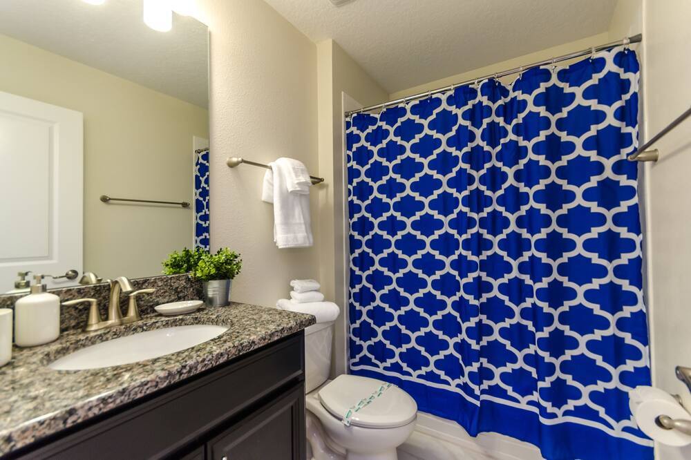 Photo of Bathroom in Davenport
