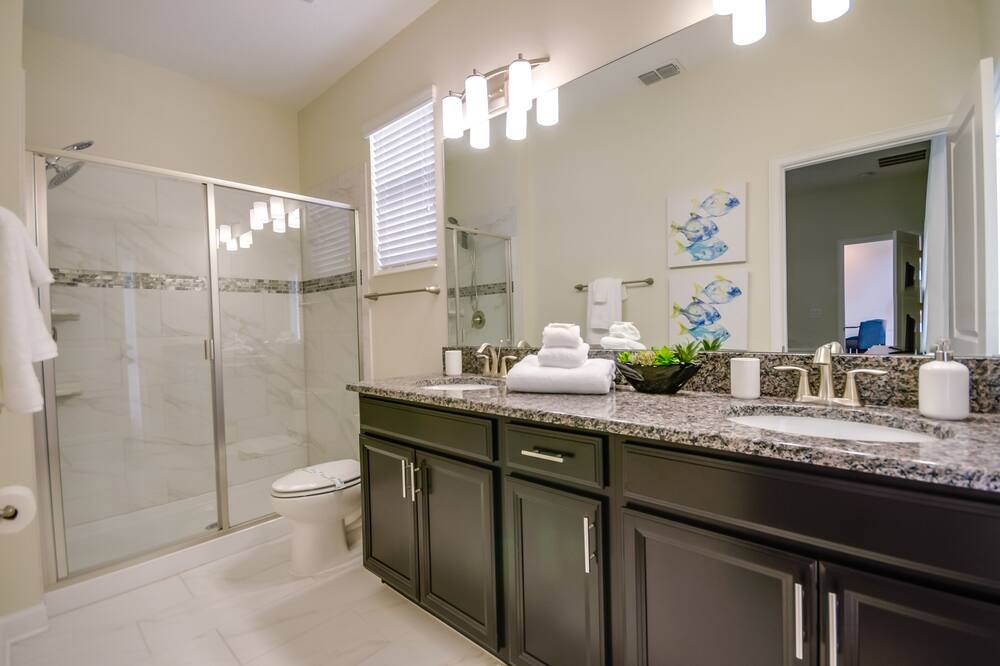 Photo of Bathroom in Davenport