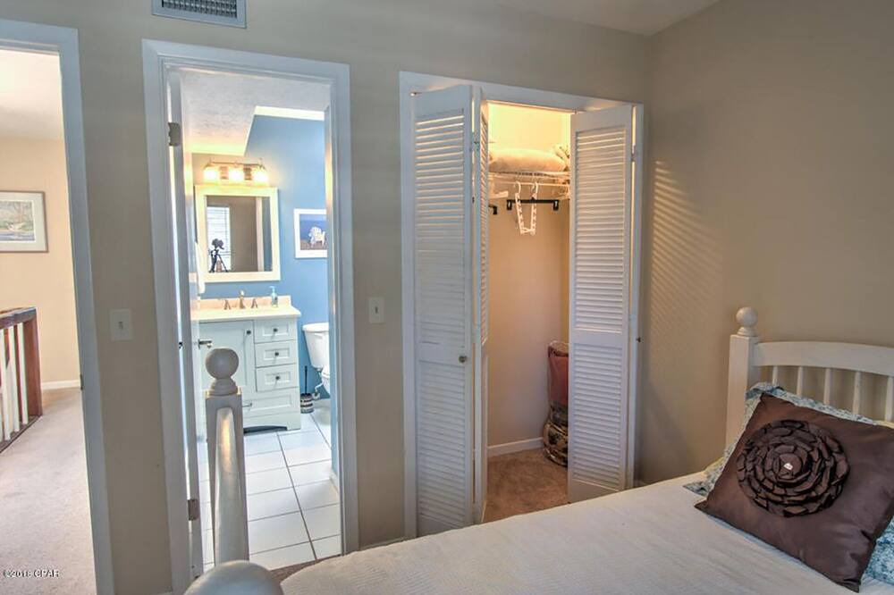 Photo of Bedroom in Bel Air