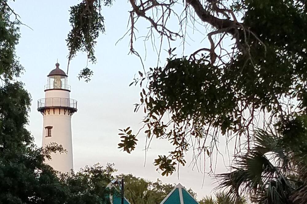 Photo of Others in Saint Simons Heights