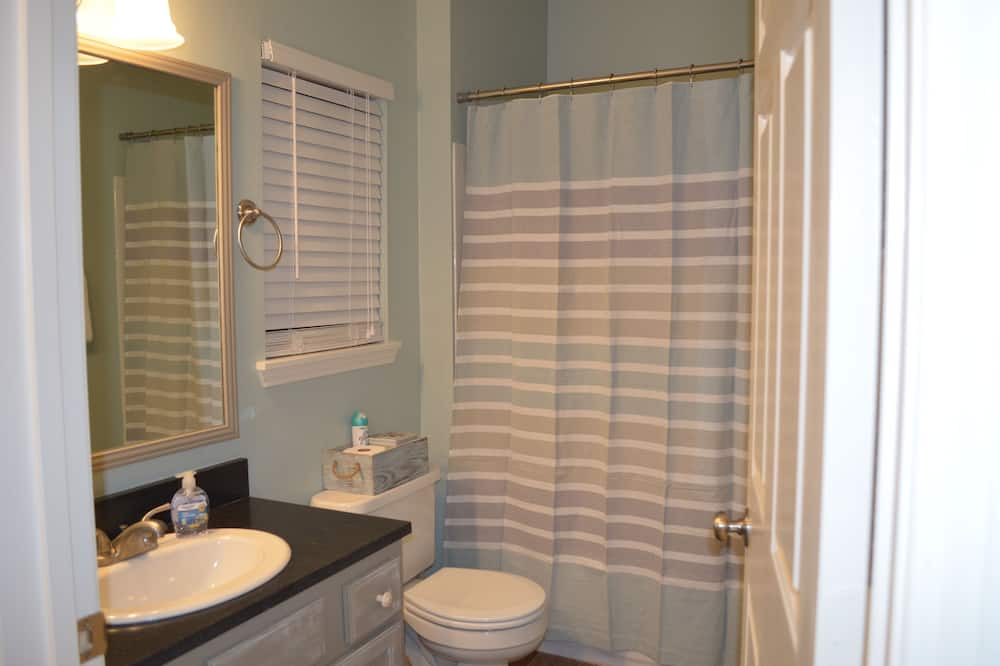 Photo of Bathroom in Saint Simons Heights