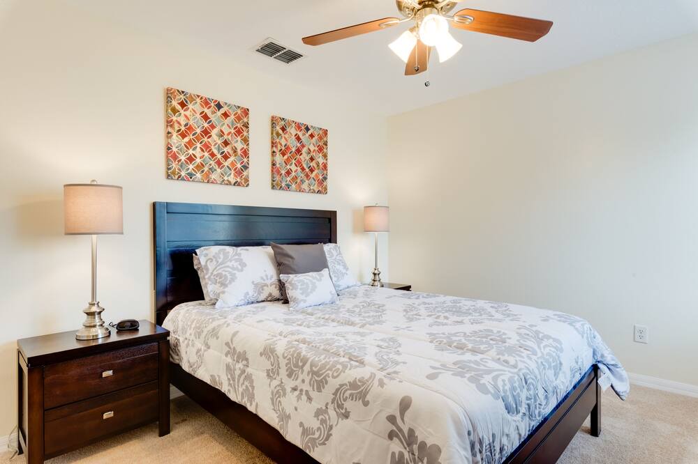 Photo of Bedroom in Tuscan Ridge