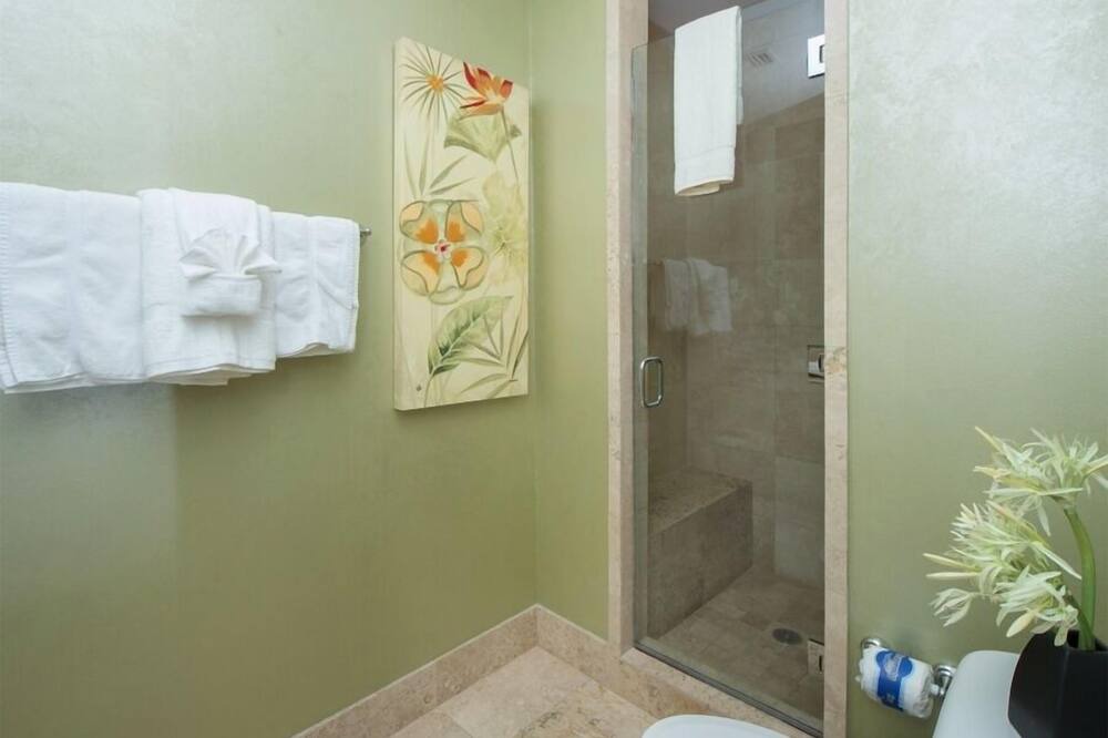 Photo of Bathroom in Ono Island