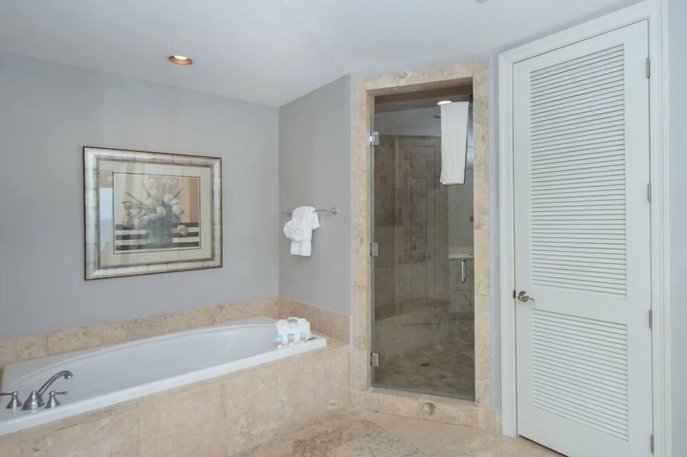 Photo of Bathroom in Ono Island