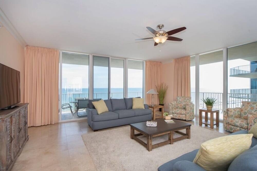 Photo of Livingroom in Ono Island