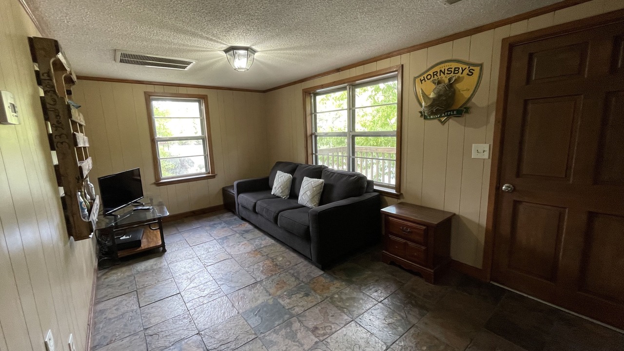 Photo of Livingroom in Jasper