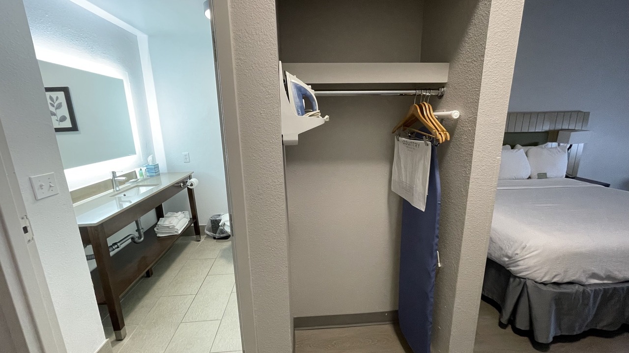 Photo of Bedroom in Midway
