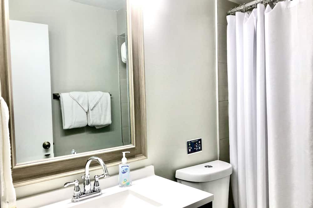 Photo of Bathroom in Williamsburg