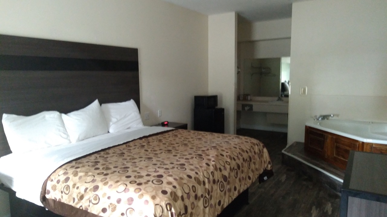 Photo of Bedroom in Lucedale