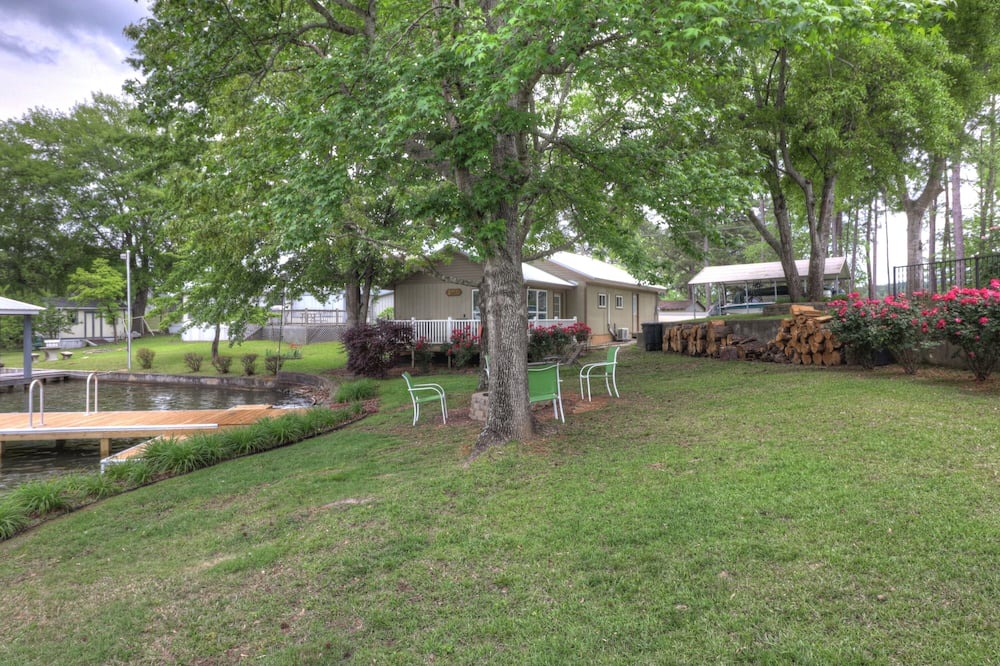 Photo of Outdoor in Jacksons' Gap