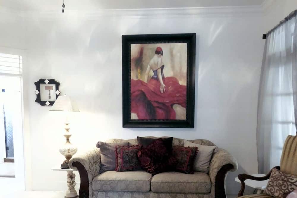 Photo of Livingroom in Old Town