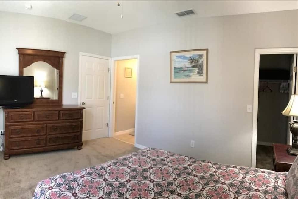 Photo of Bedroom in Sunset Ridge