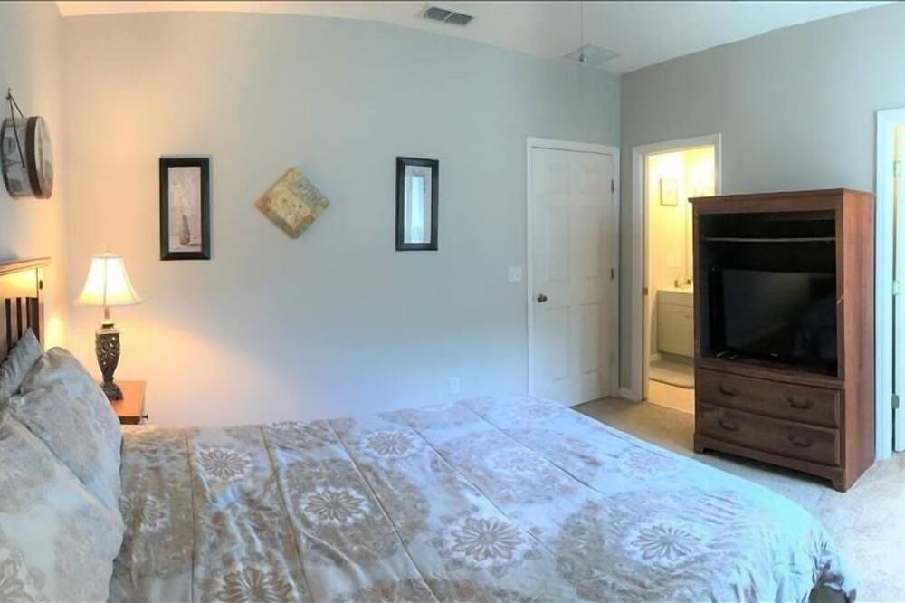 Photo of Bedroom in Sunset Ridge