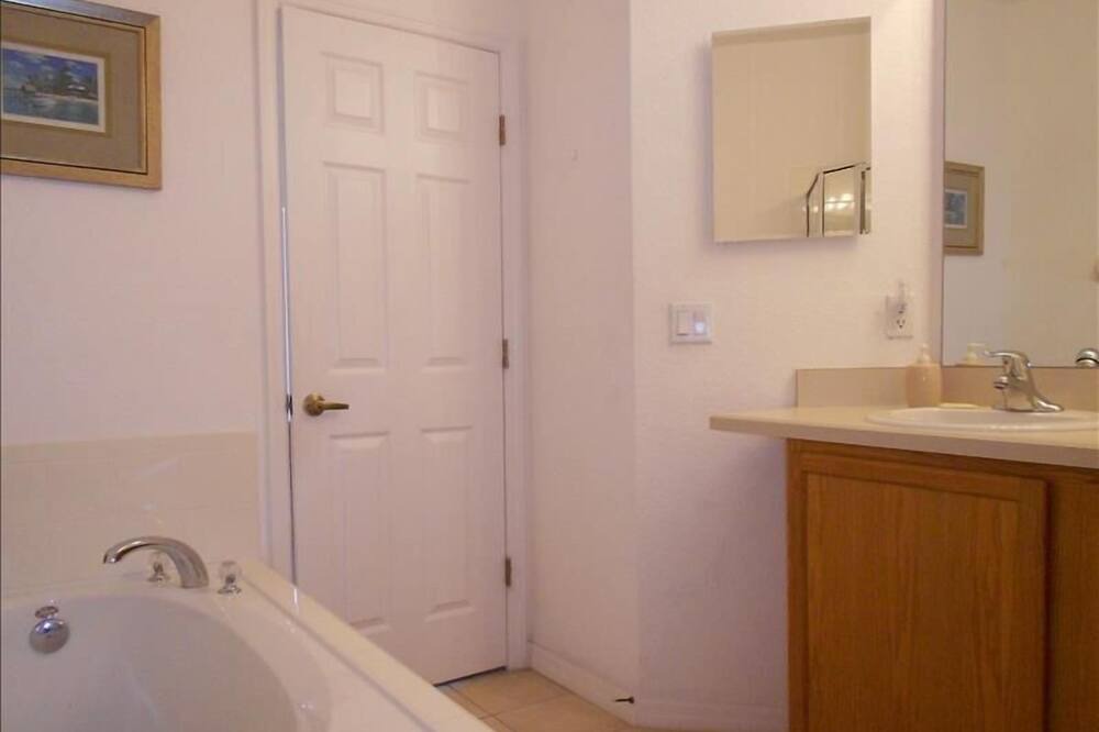 Photo of Bathroom in Vizcay