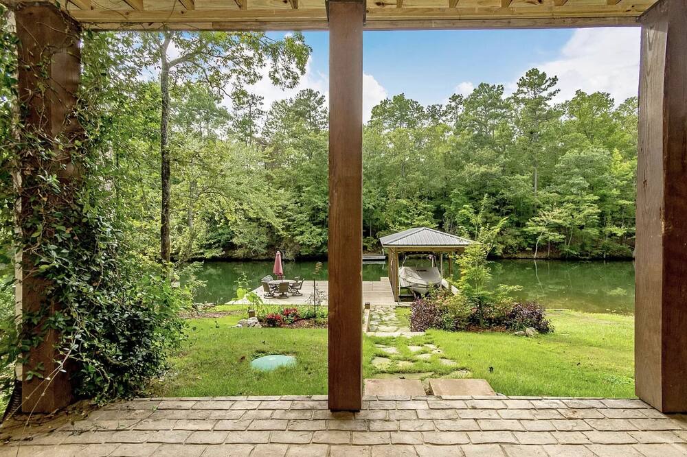 Photo of Outdoor in Smith Mountain Estates