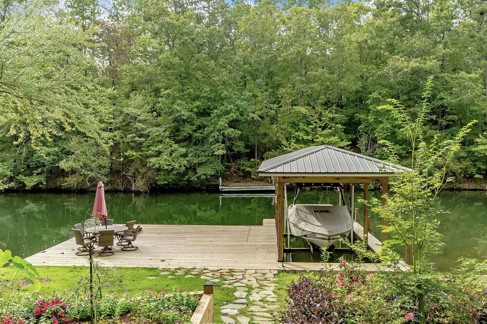 Photo of Outdoor in Smith Mountain Estates