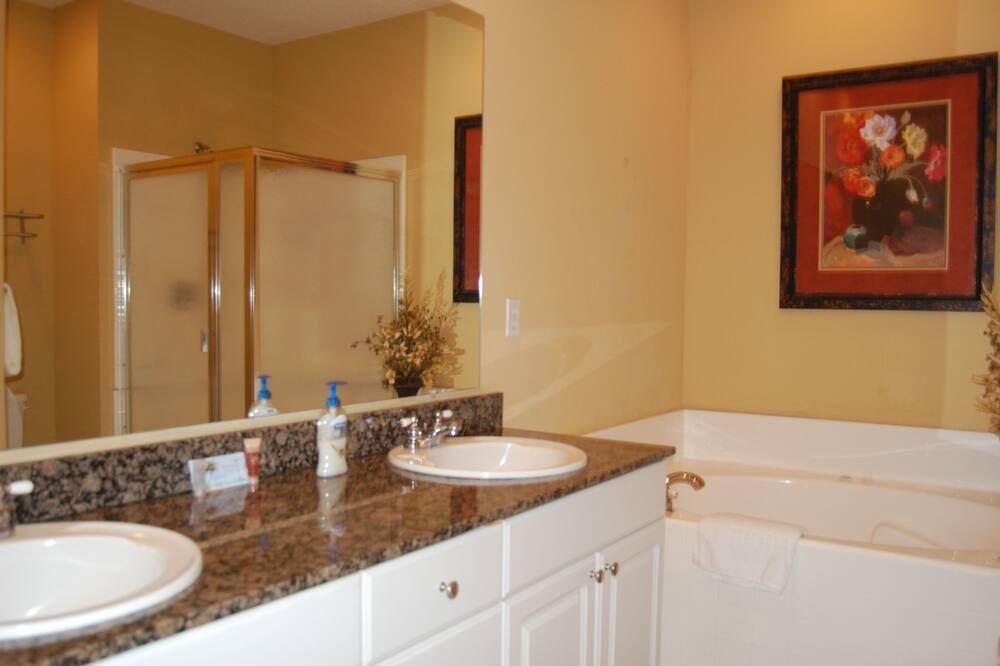 Photo of Bathroom in Gulfport