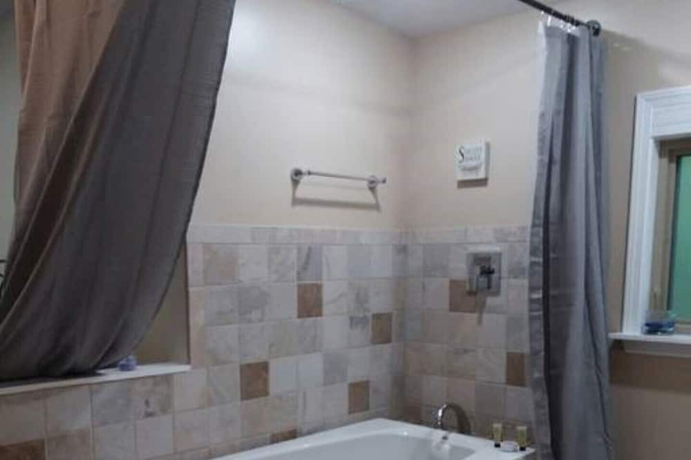 Photo of Bathroom in Magnolia Springs