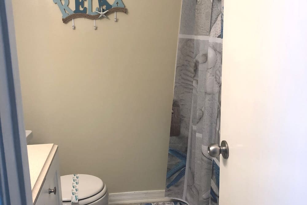 Photo of Bathroom in Gulf Shores