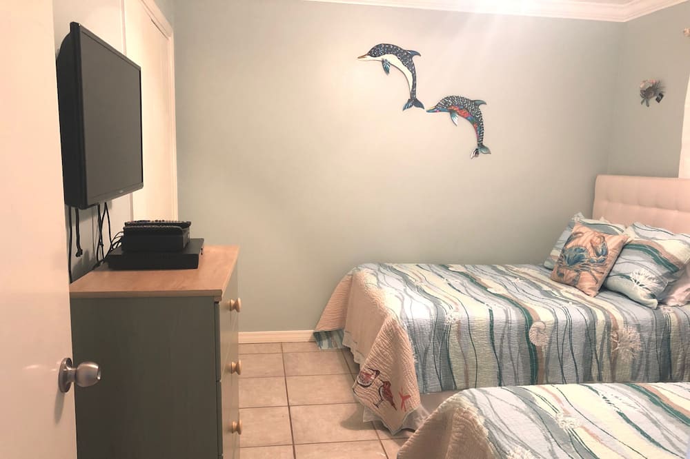 Photo of Bedroom in Gulf Shores