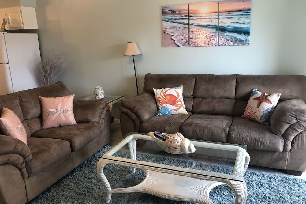 Photo of Bedroom in Gulf Shores
