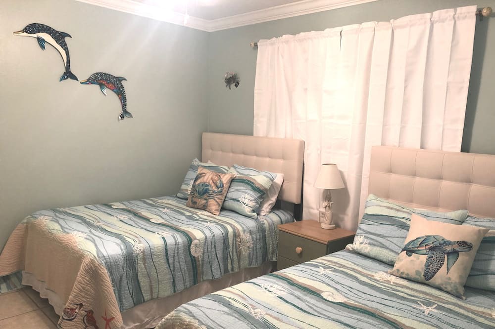 Photo of Bedroom in Gulf Shores