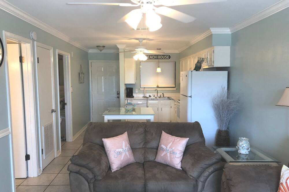 Photo of Livingroom in Gulf Shores