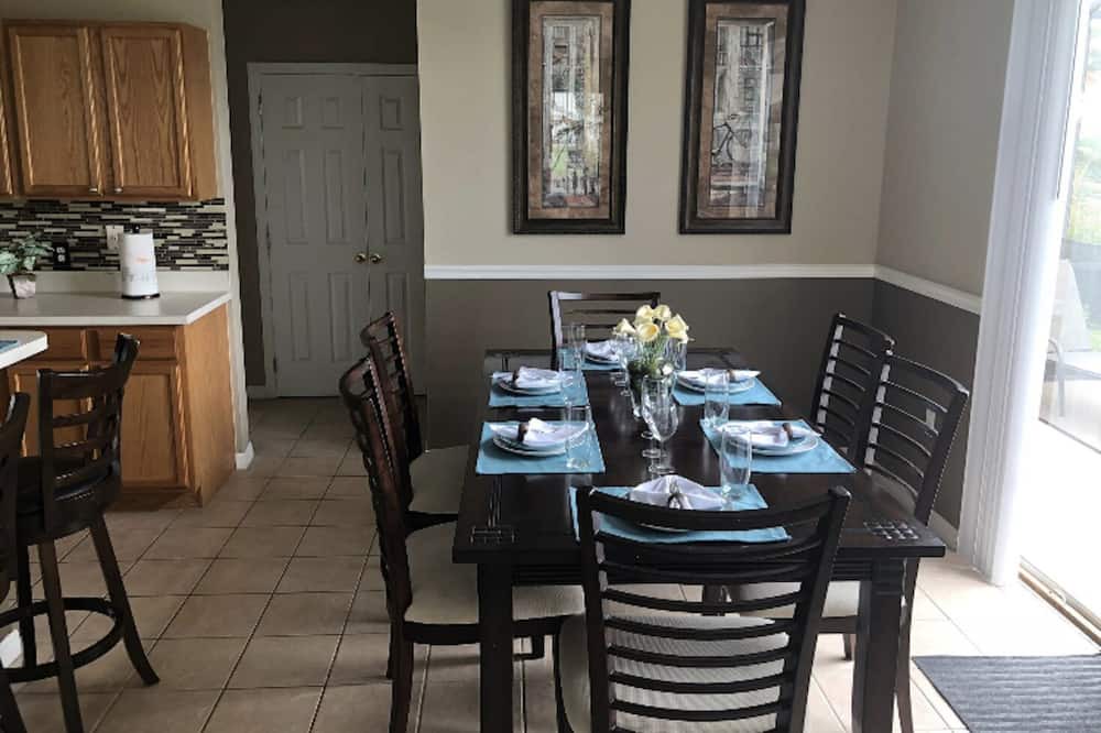 Photo of Kitchen in Windwood Bay