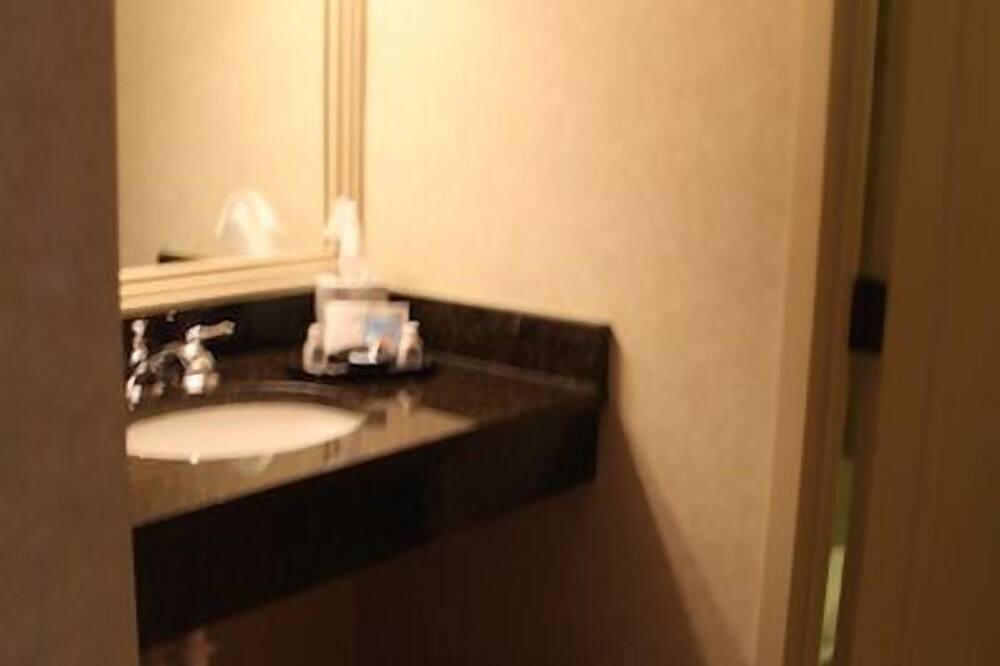 Photo of Bathroom in Tuscaloosa
