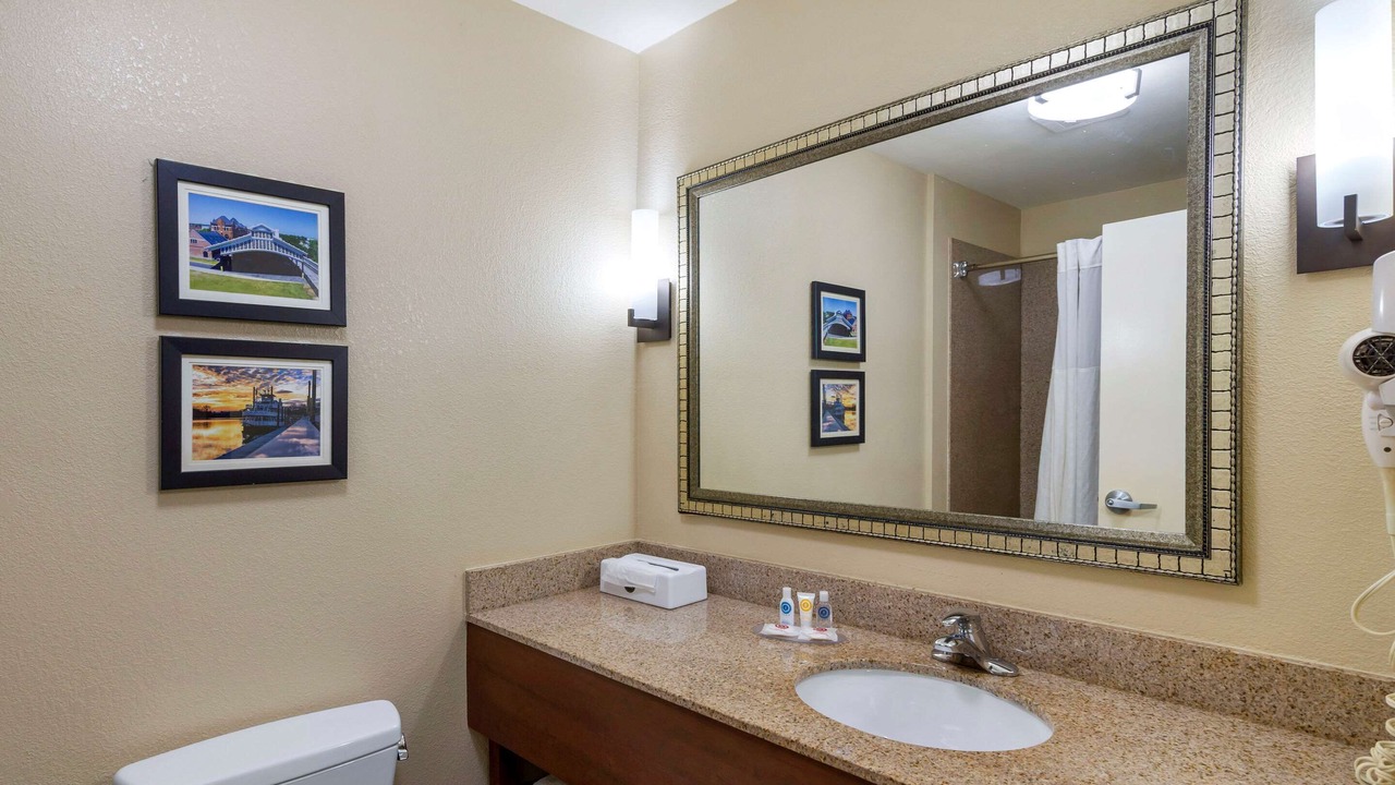 Photo of Bathroom in Gunter Afs