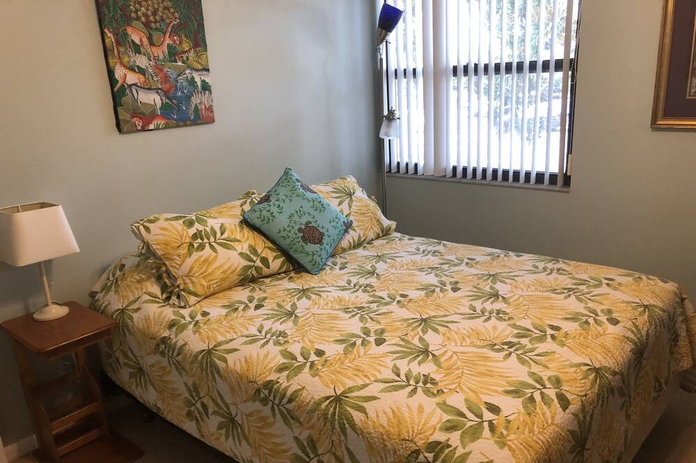 Photo of Bedroom in Saint Augustine Shores