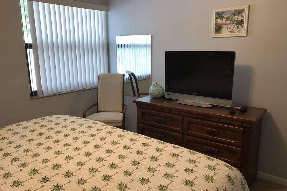 Photo of Bedroom in Saint Augustine Shores