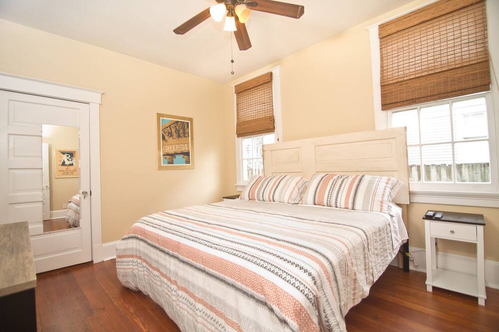 Photo of Bedroom in Broadmoor